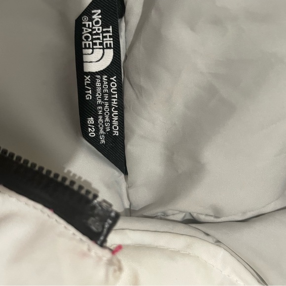 Brand new The north face jacket - Picture 3 of 5
